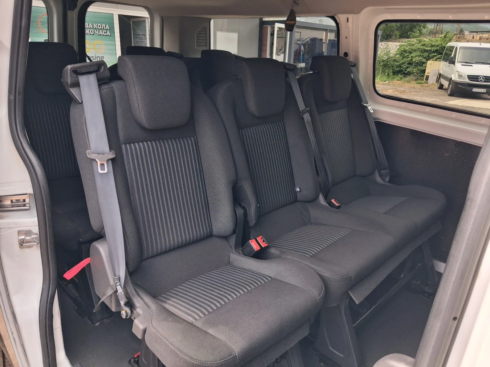 Ford Transit Custom 2.0 , 105 к.с. 9 места, дълга база, автопилот, снимка 11 - Бусове и автобуси - 54811438