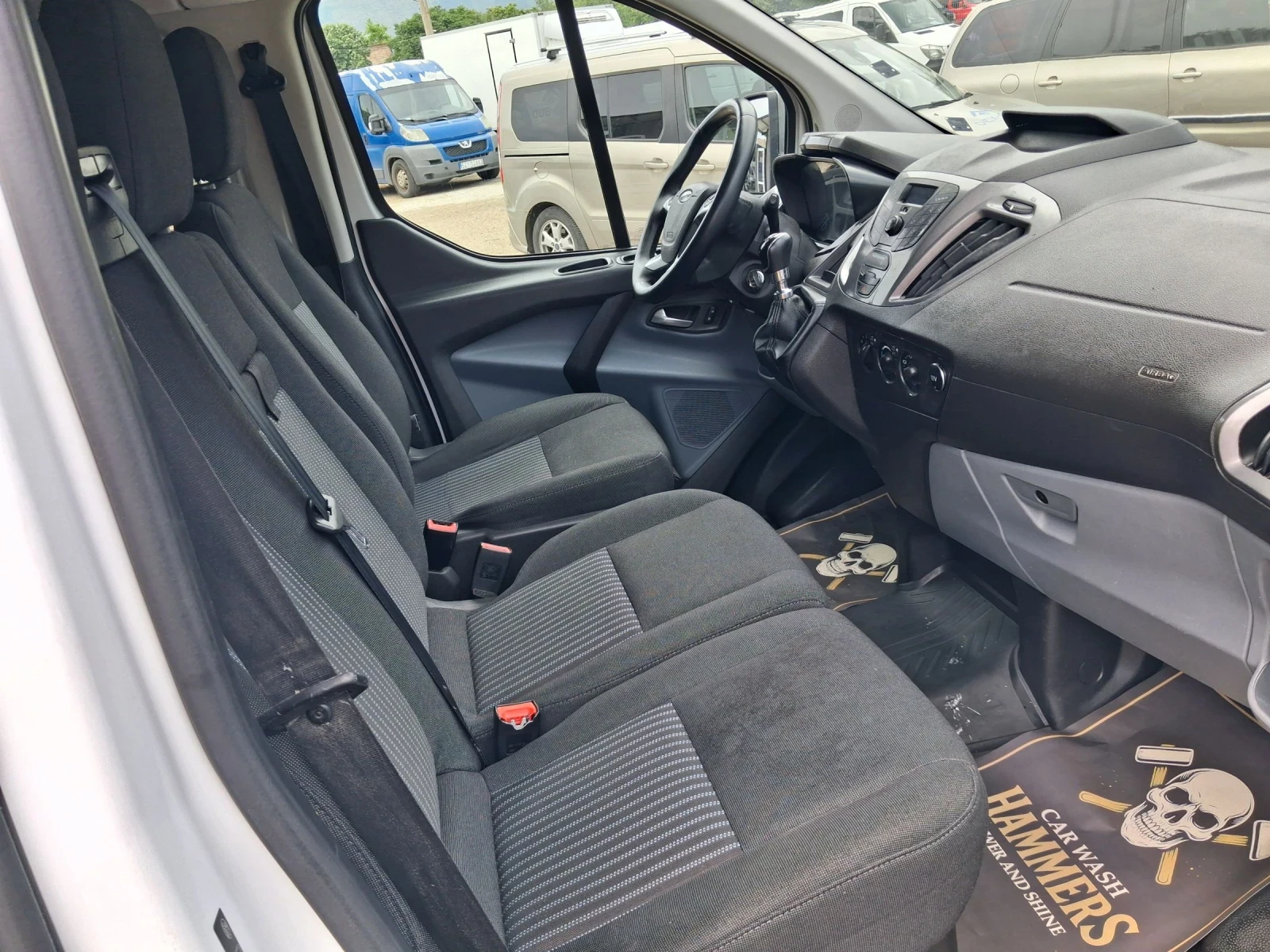 Ford Transit Custom 2.0 , 105 к.с. 9 места, дълга база, автопилот, снимка 14 - Бусове и автобуси - 54811438