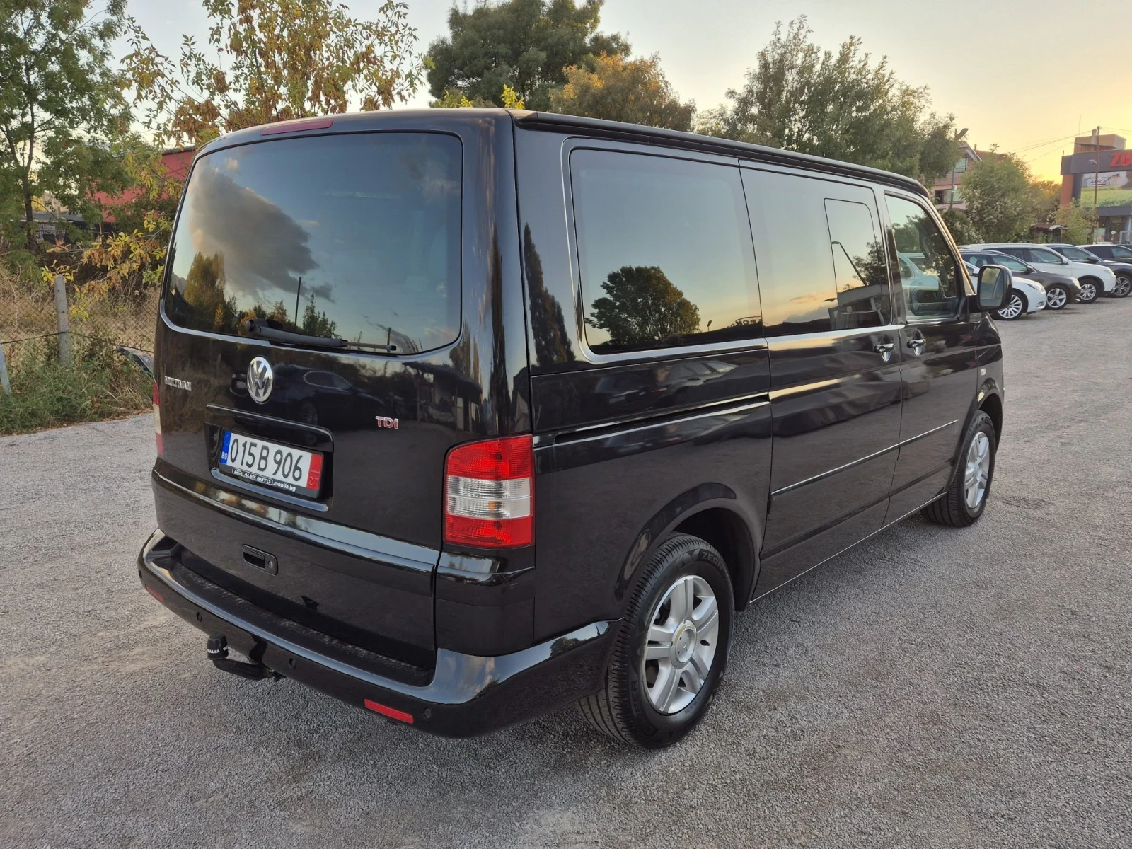 VW Multivan 2.5TDI/ Швейцария , снимка 4 - Бусове и автобуси - 56273517