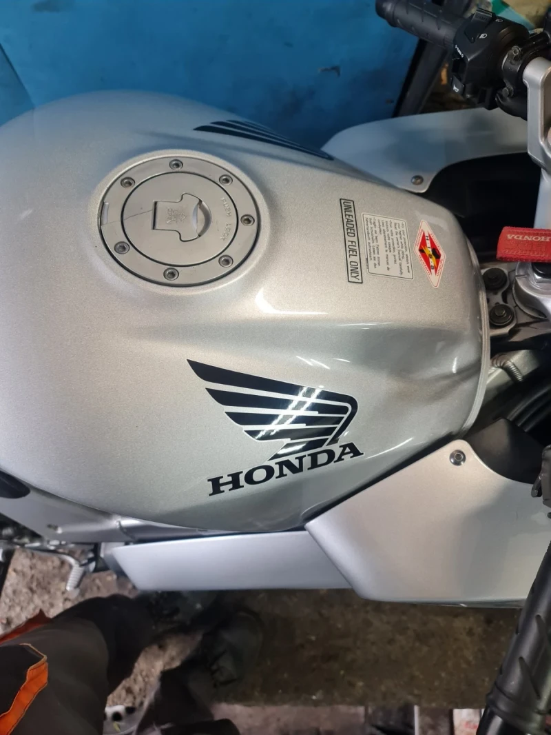 Honda Vfr 800, снимка 9 - Мотоциклети и мототехника - 48600183