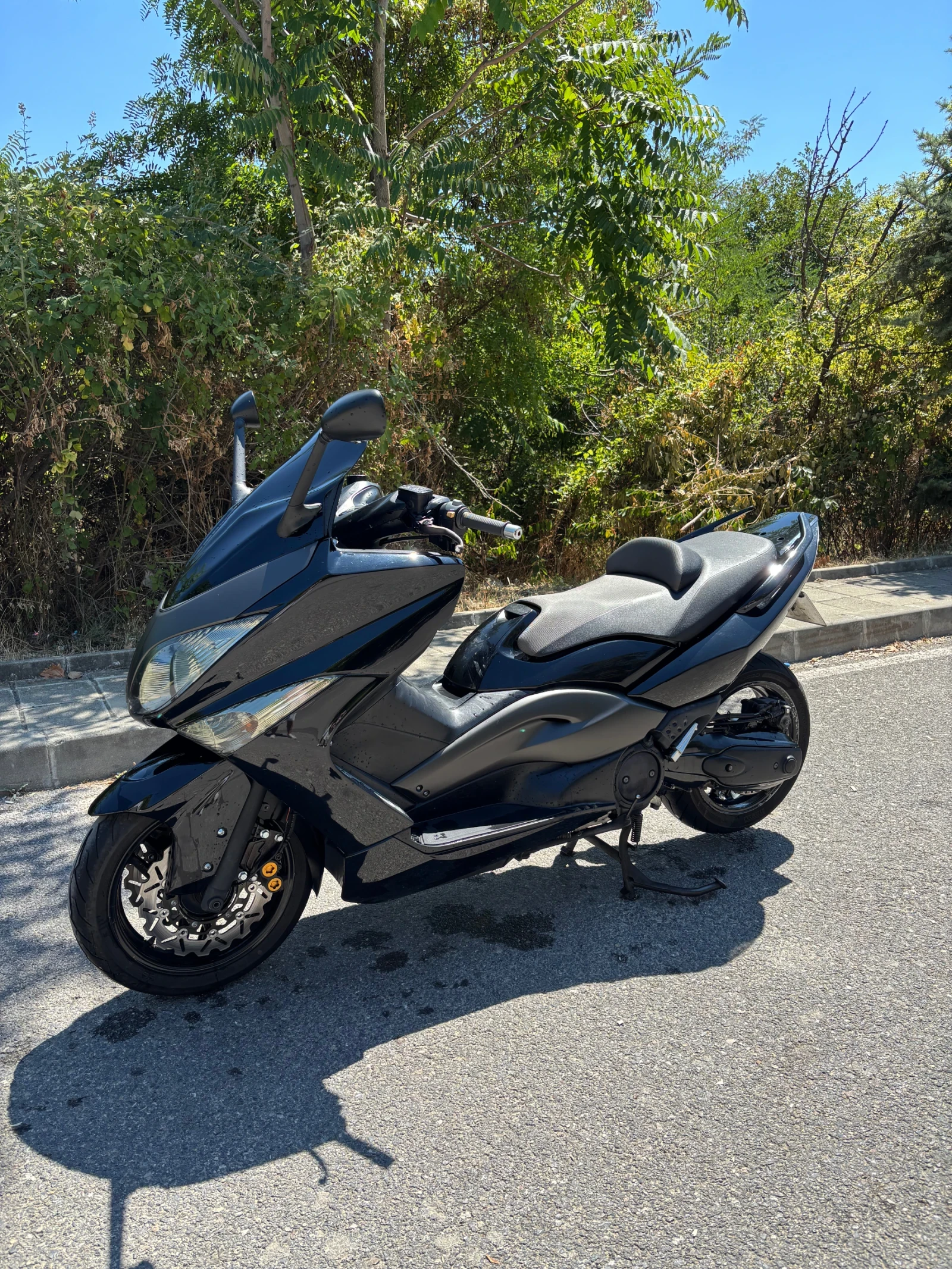 Yamaha T-max