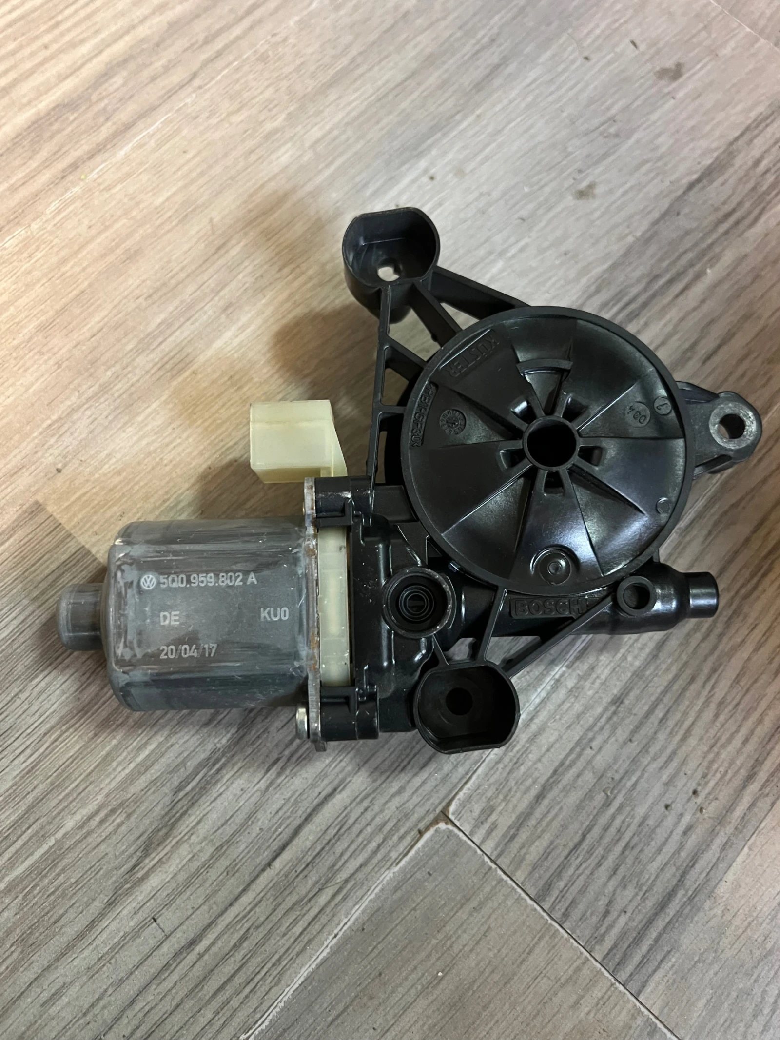 0130822714 ������� ��.������ SKODA SUPERB   5Q0959802A | Mobile.bg � ����������� 1