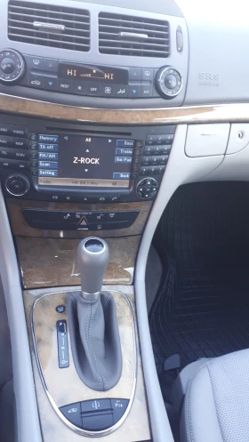 Mercedes-Benz E 500 5.5 4 matic 388 к.с., снимка 12
