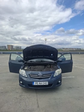 Toyota Corolla 1.6 с газово, снимка 11