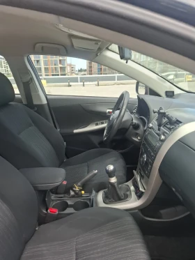 Toyota Corolla 1.6 с газово, снимка 10