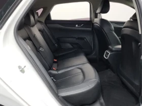 Kia K5 2.0 - САМО 30% АВАНС, снимка 11