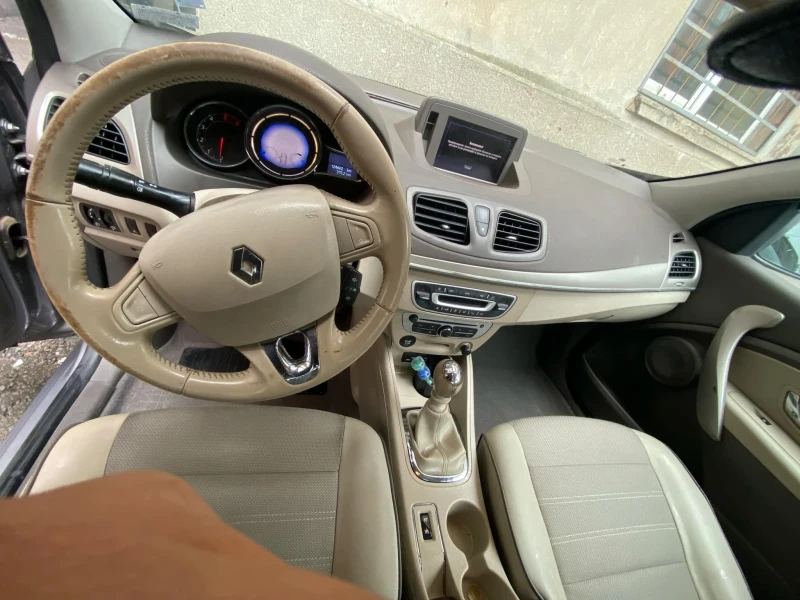 Renault Fluence 1.6 DCI 130hp, снимка 7 - Автомобили и джипове - 47985209