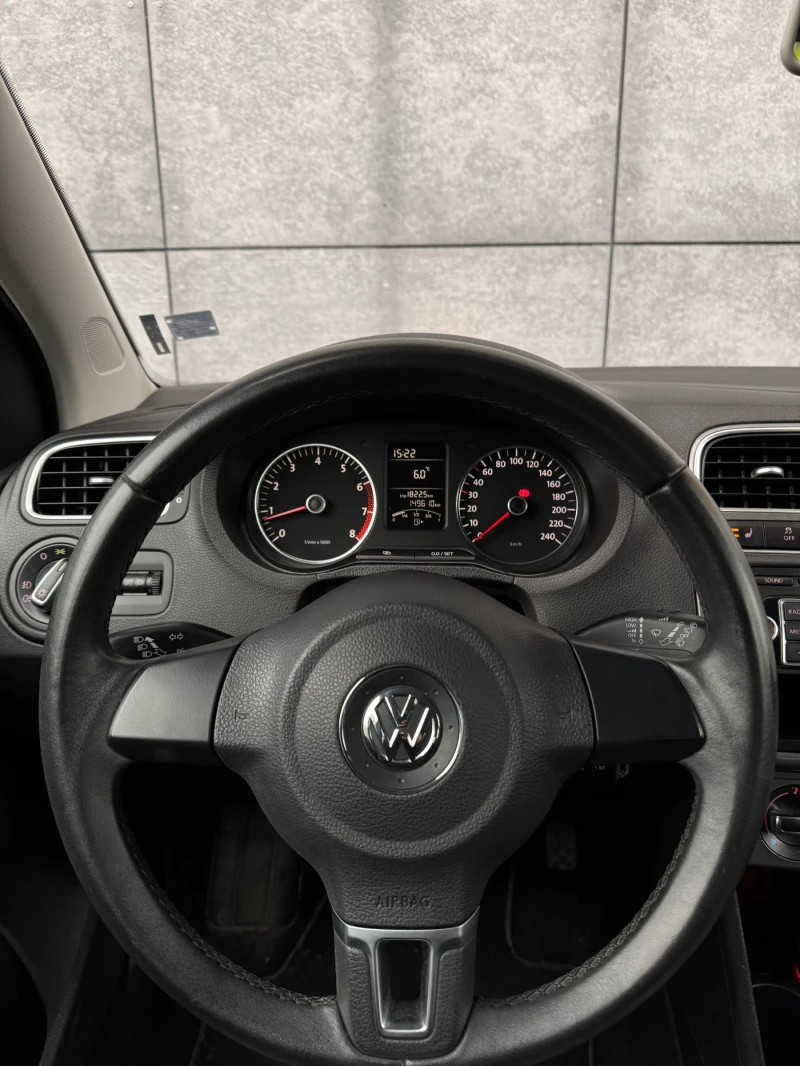 VW Polo 2012 FACELIFT, снимка 7 - Автомобили и джипове - 47990093