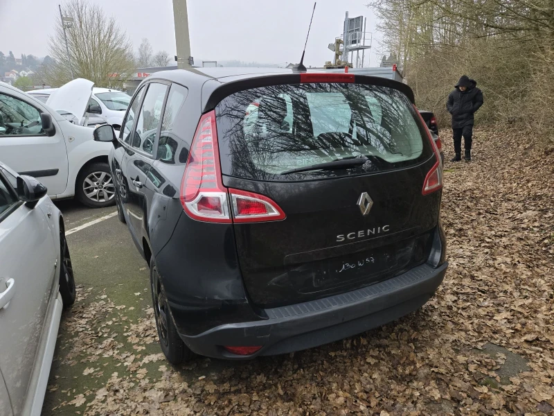 Renault Scenic, снимка 3 - Автомобили и джипове - 49610589