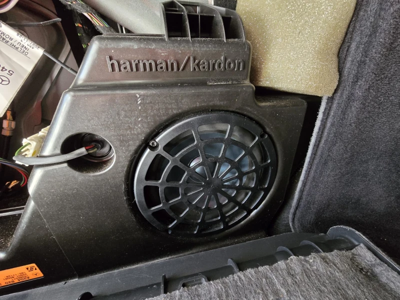 Mercedes-Benz C 320, снимка 7 - Автомобили и джипове - 49883317