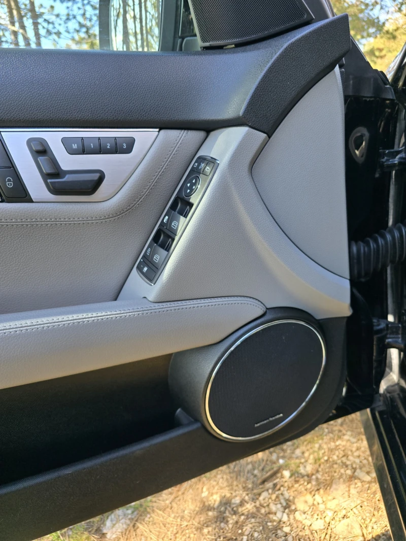 Mercedes-Benz C 320, снимка 8 - Автомобили и джипове - 49883317