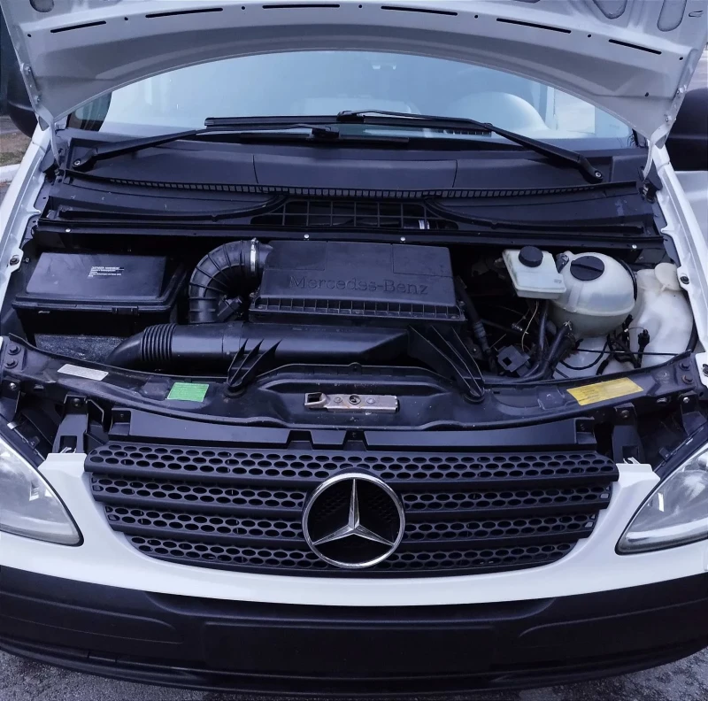 Mercedes-Benz Viano 111 CDI, снимка 10 - Автомобили и джипове - 52598027