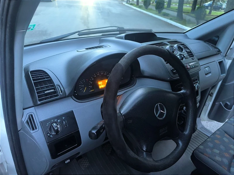 Mercedes-Benz Viano 111 CDI, снимка 9 - Автомобили и джипове - 52598027