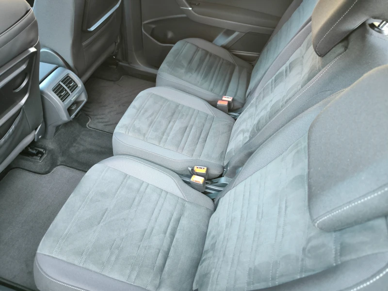 VW Touran 2, 0ТDi-150k.c.6скор.HABИ, LED, , снимка 12 - Автомобили и джипове - 52817027