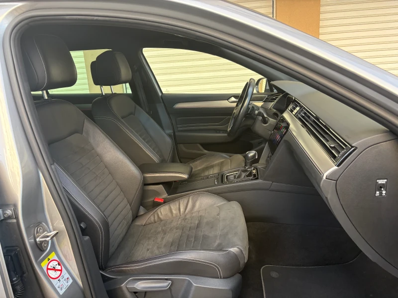 VW Passat Elegance, Digital, IQ Light, Камера, История, снимка 12 - Автомобили и джипове - 53341911