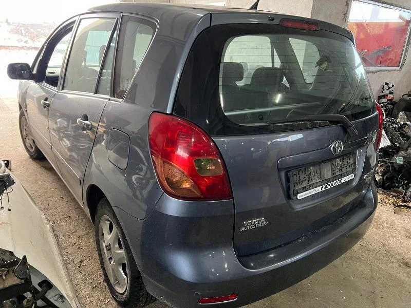 Toyota Corolla verso 1.6vvti, снимка 2 - Автомобили и джипове - 35649616