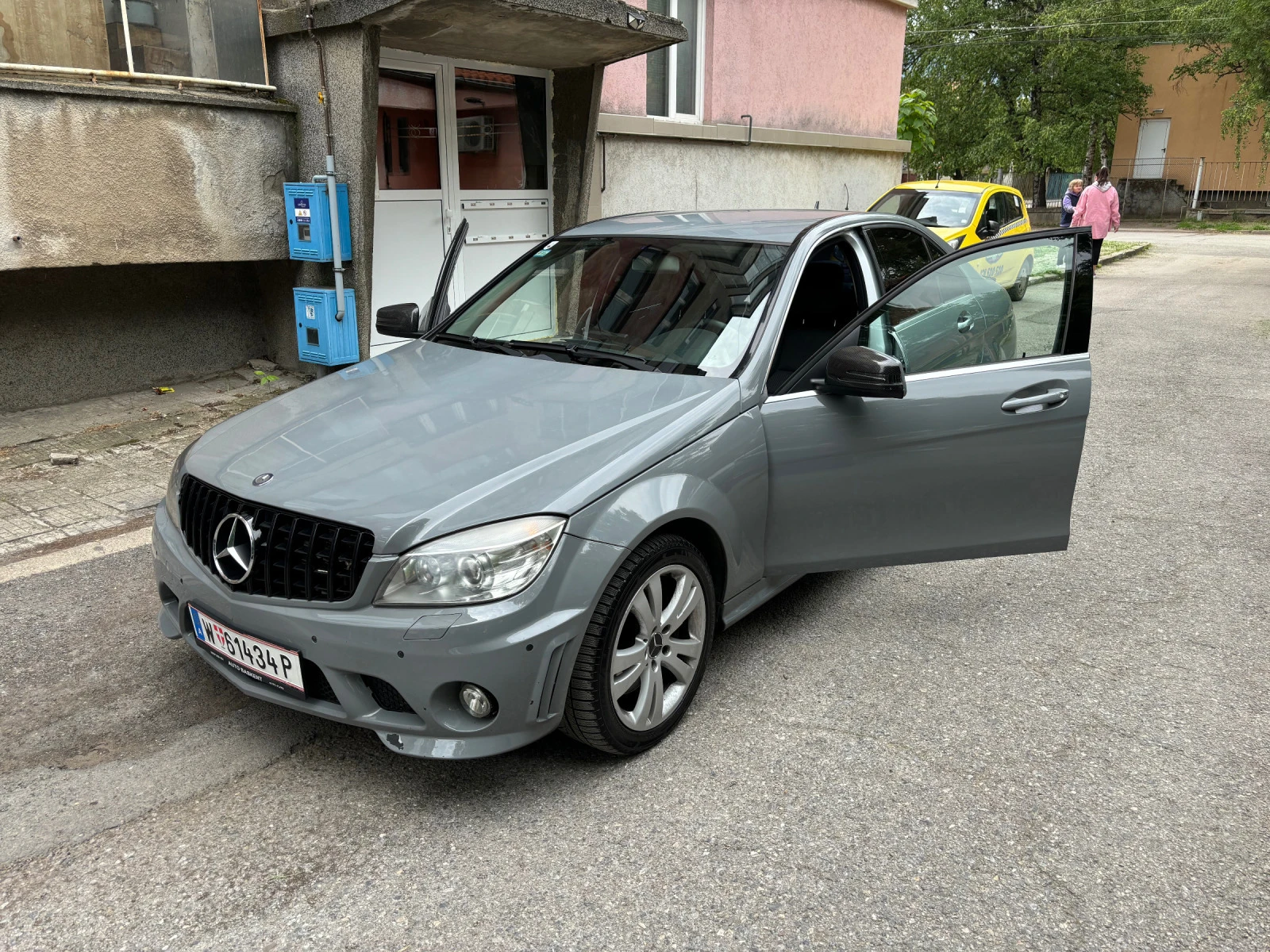 Mercedes-Benz C 320 3.2 CDI 4 Matic - изображение 2