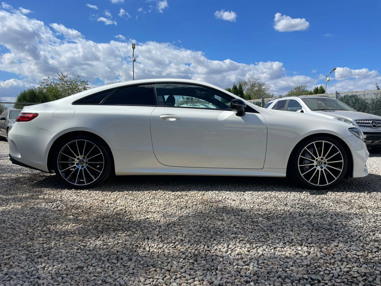 Mercedes-Benz E 220 / AMG COUPE - изображение 7