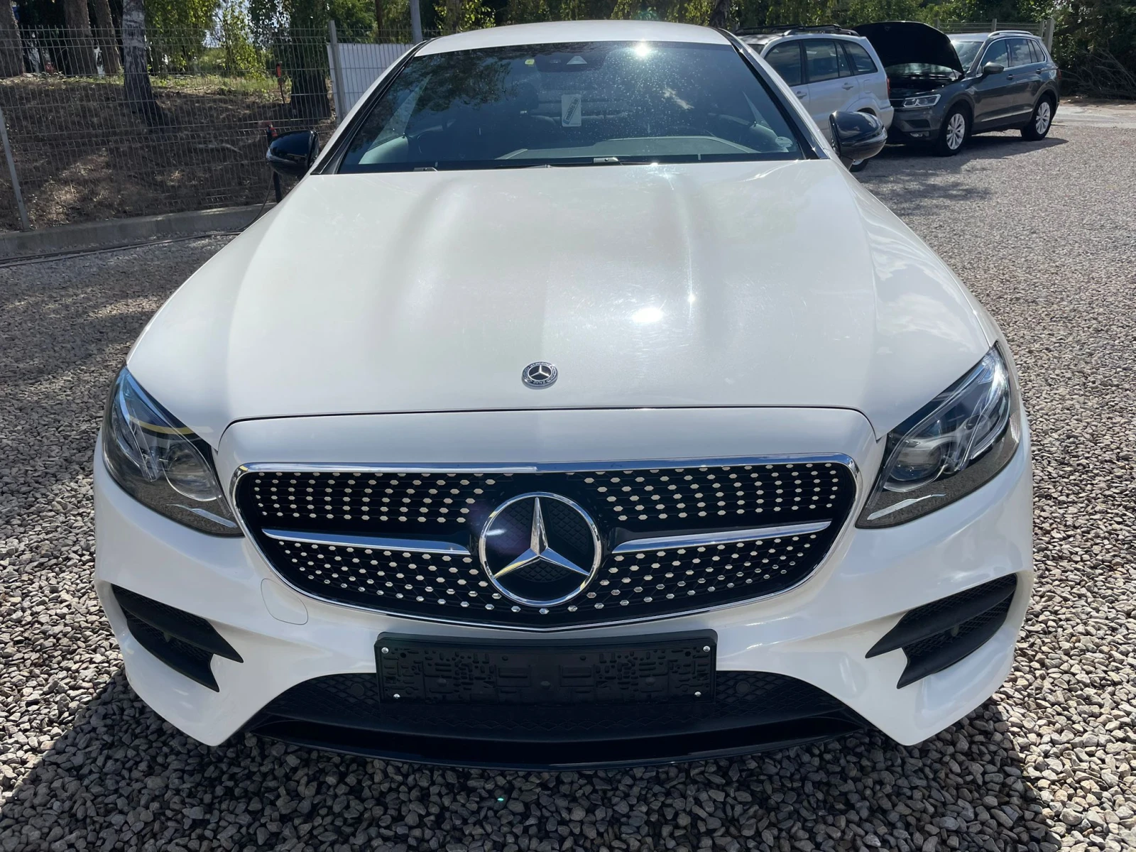 Mercedes-Benz E 220 / AMG COUPE - изображение 5