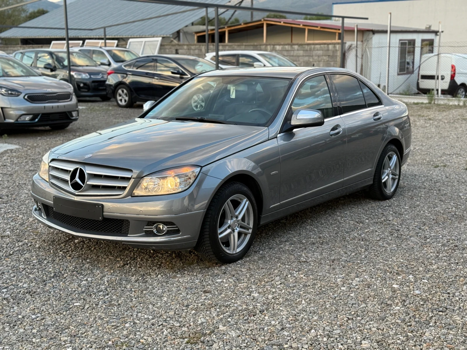 Mercedes-Benz C 220 2.2d/170hp/NAVI/Avangarde/ - изображение 3
