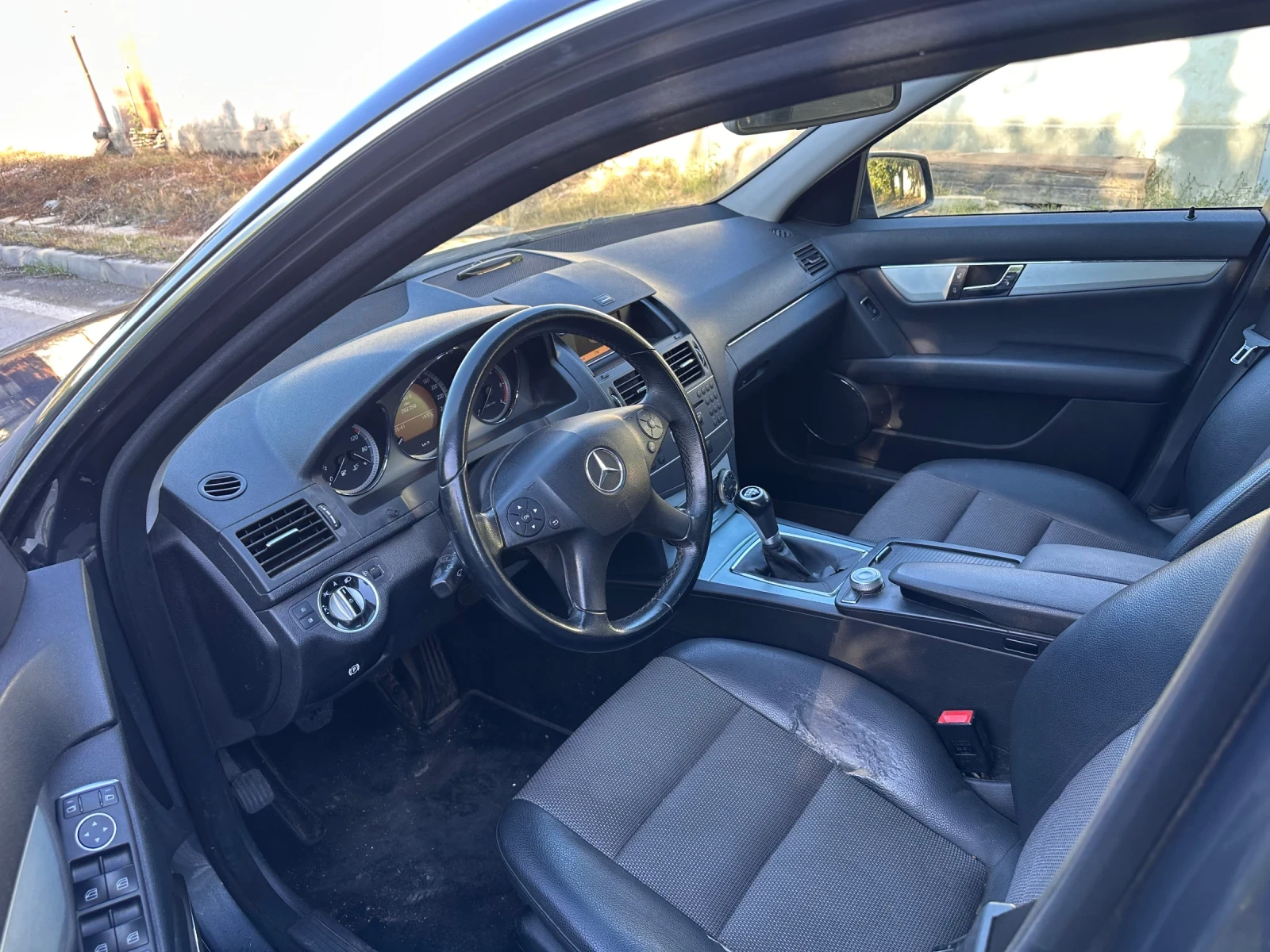 Mercedes-Benz C 200  - изображение 6
