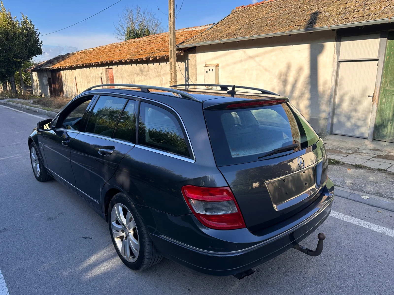 Mercedes-Benz C 200  - изображение 7