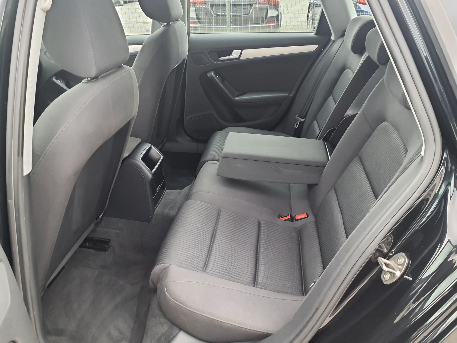 Audi A4 2.0 TDI -143 LED NEW LINE KSENON  | Mobile.bg   11