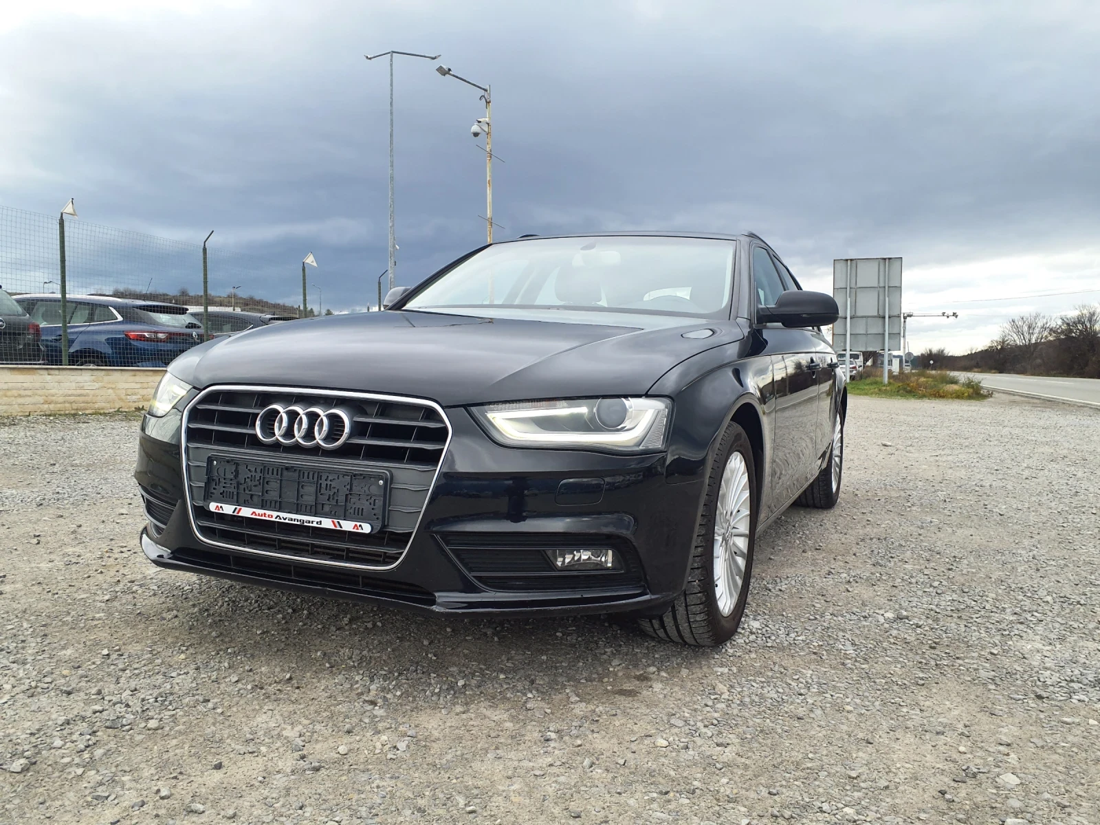 Audi A4 2.0 TDI -143 LED NEW LINE KSENON  | Mobile.bg   2