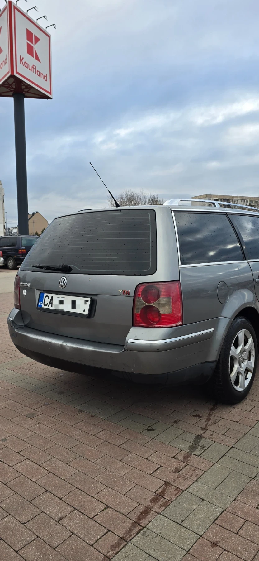 VW Passat 1.9 131 TDI highline, снимка 11 - Автомобили и джипове - 53561604