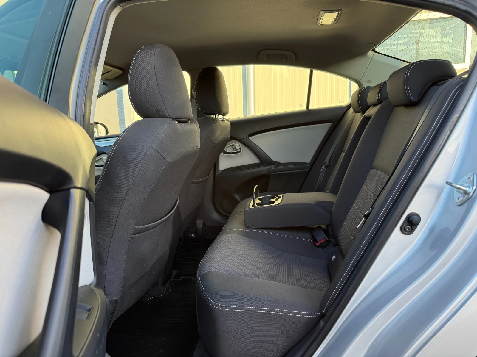 Toyota Avensis 1.8i VVT-i, снимка 14 - Автомобили и джипове - 53816597