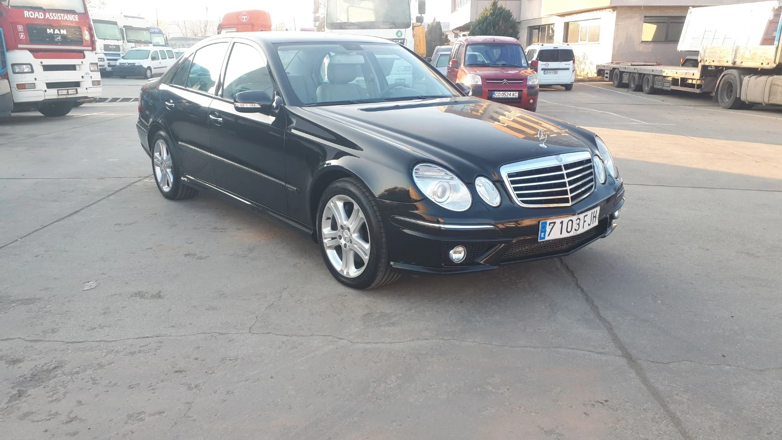 Mercedes-Benz E 500 5.5 4 matic 388 к.с., снимка 3 - Автомобили и джипове - 54142549