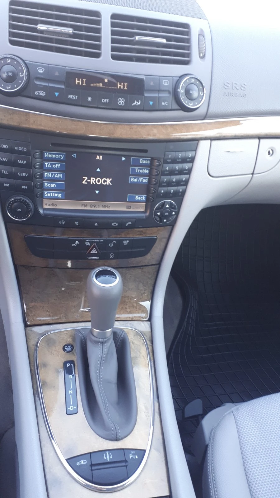 Mercedes-Benz E 500 5.5 4 matic 388 к.с., снимка 12 - Автомобили и джипове - 54142549