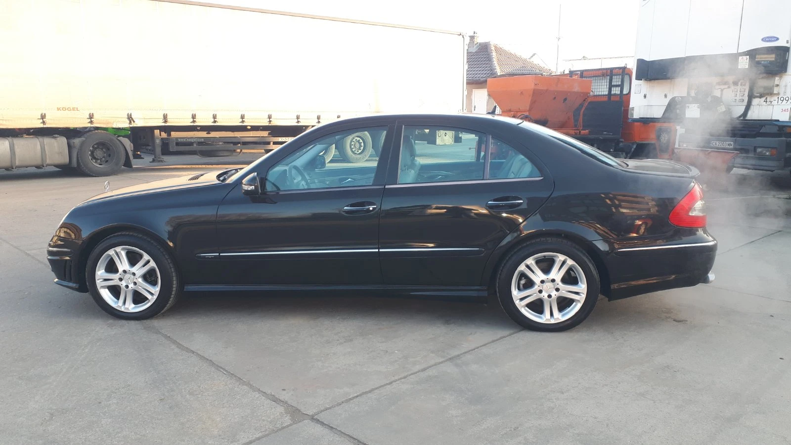 Mercedes-Benz E 500 5.5 4 matic 388 к.с., снимка 8 - Автомобили и джипове - 54142549