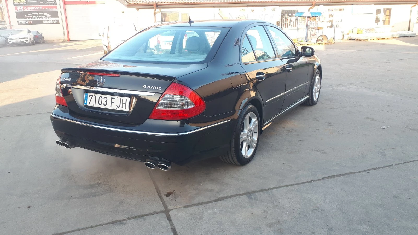 Mercedes-Benz E 500 5.5 4 matic 388 к.с., снимка 5 - Автомобили и джипове - 54142549