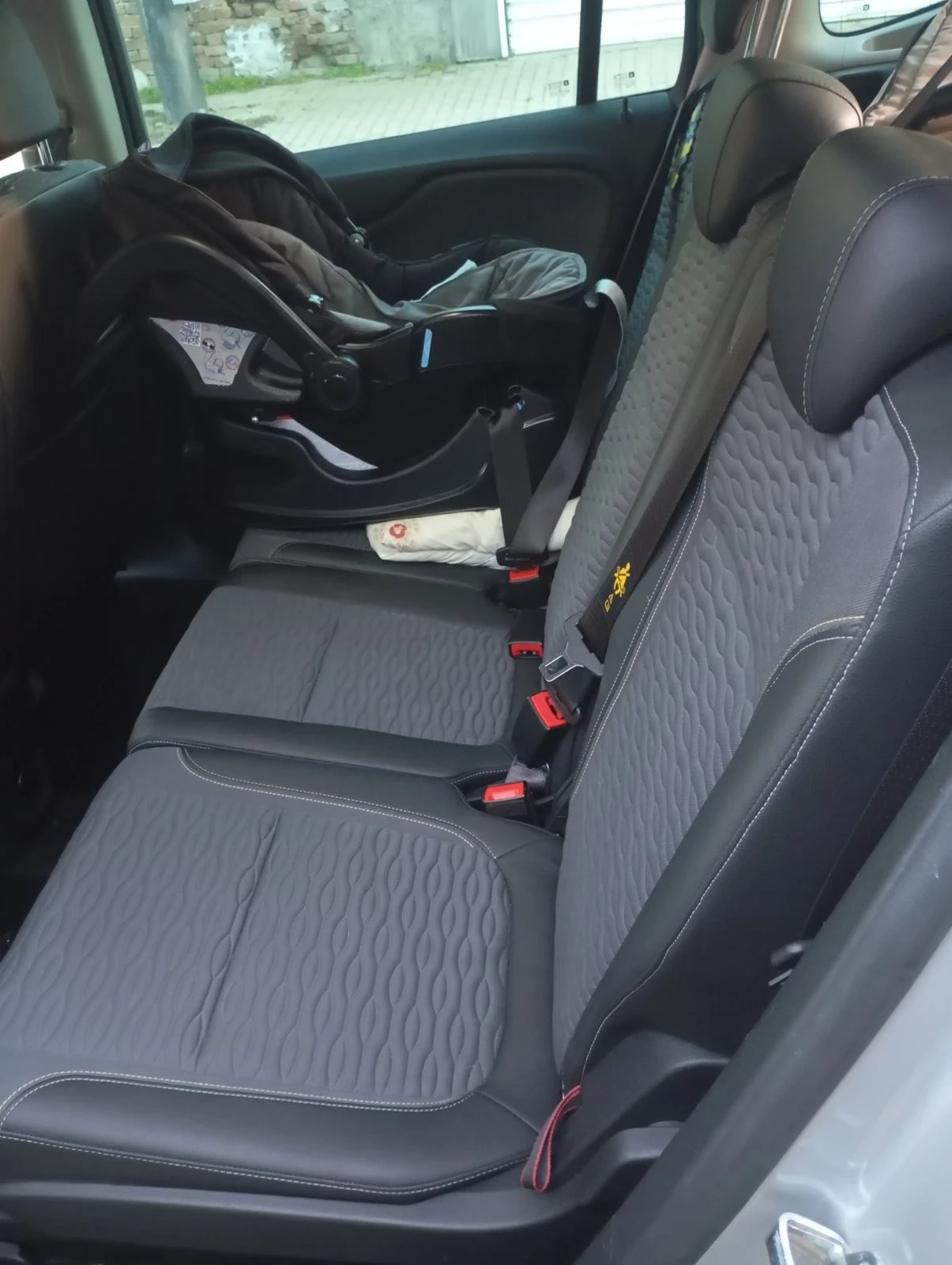 Opel Zafira Tourer LPG, снимка 10 - Автомобили и джипове - 54233953