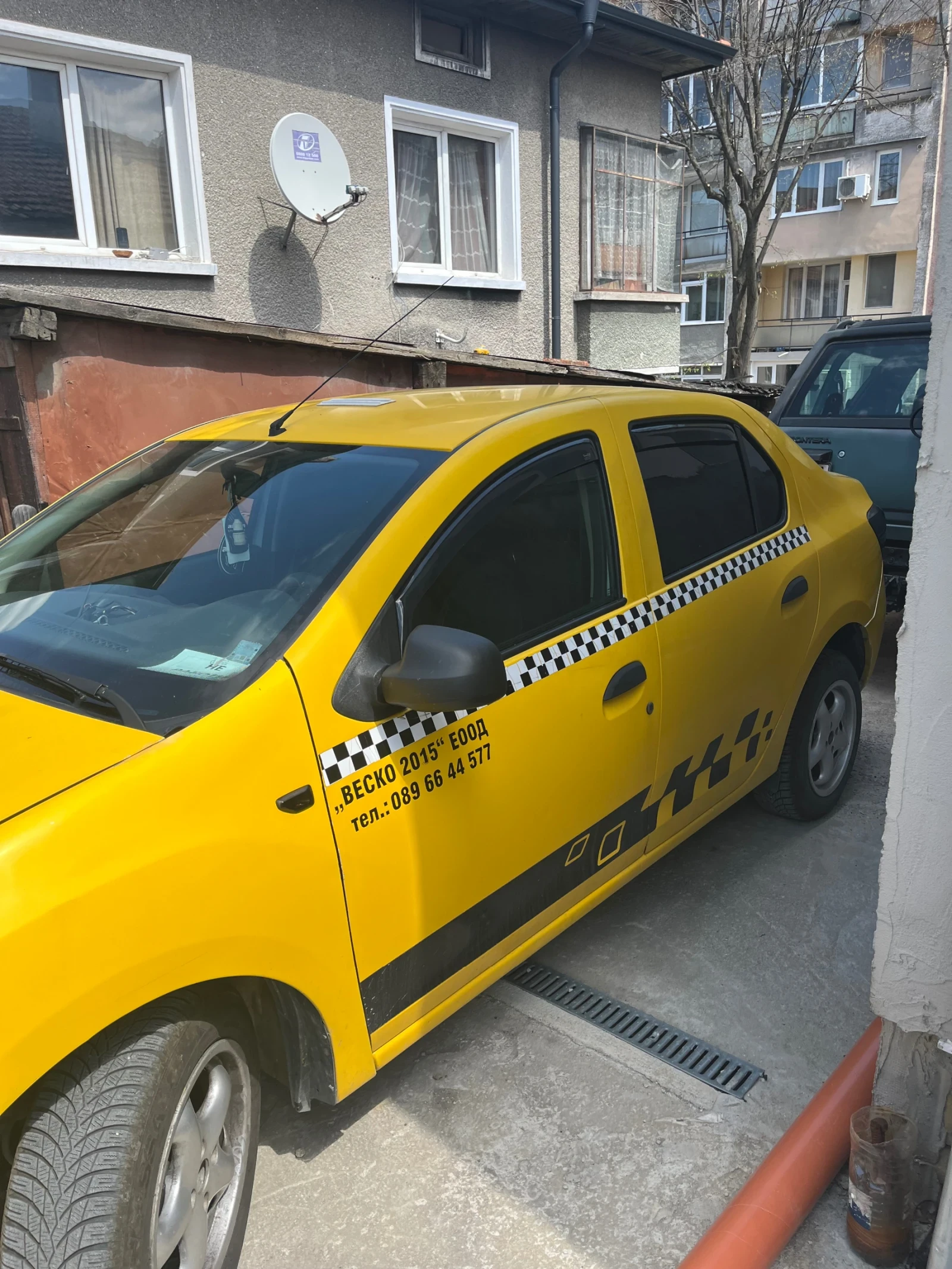 Dacia Logan 1.2, снимка 2 - Автомобили и джипове - 54310922