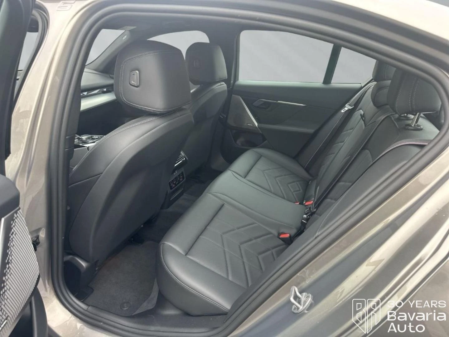 BMW i5 40 xDrive M Sport Pro, снимка 13 - Автомобили и джипове - 54378491