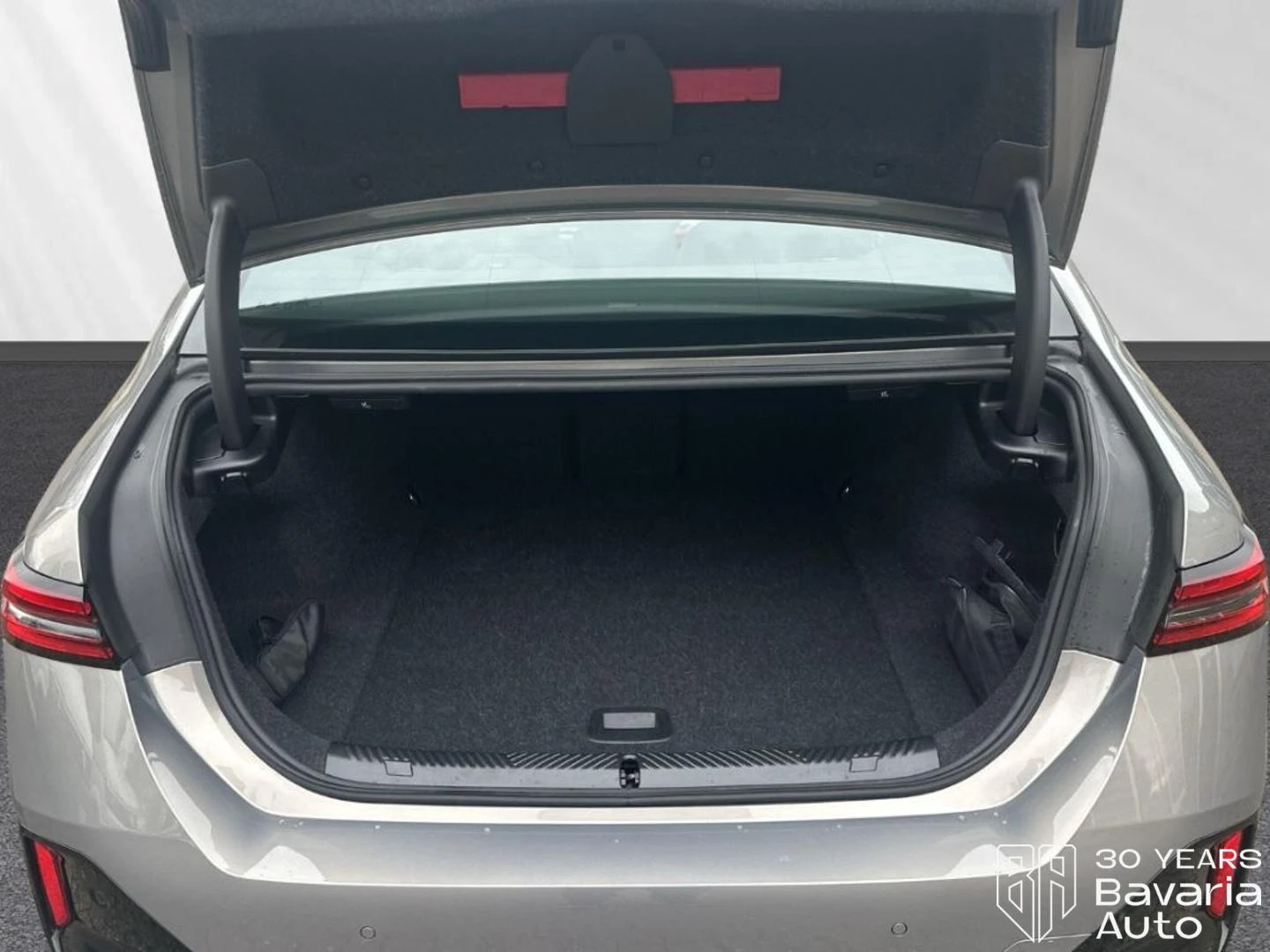 BMW i5 40 xDrive M Sport Pro, снимка 14 - Автомобили и джипове - 54378491