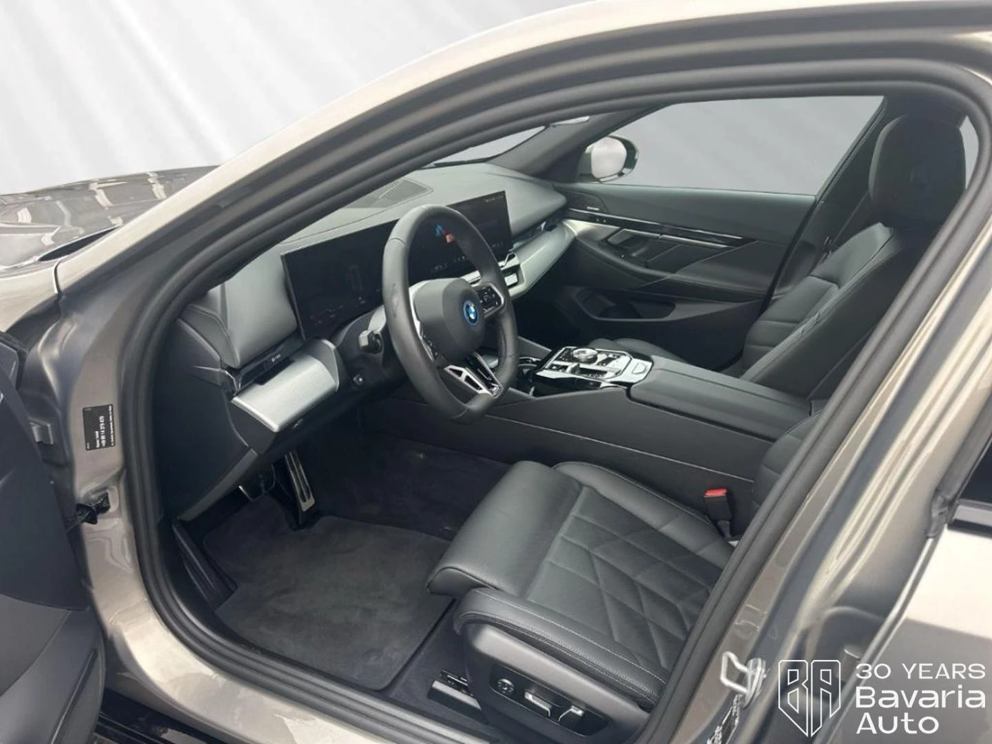 BMW i5 40 xDrive M Sport Pro, снимка 8 - Автомобили и джипове - 54378491