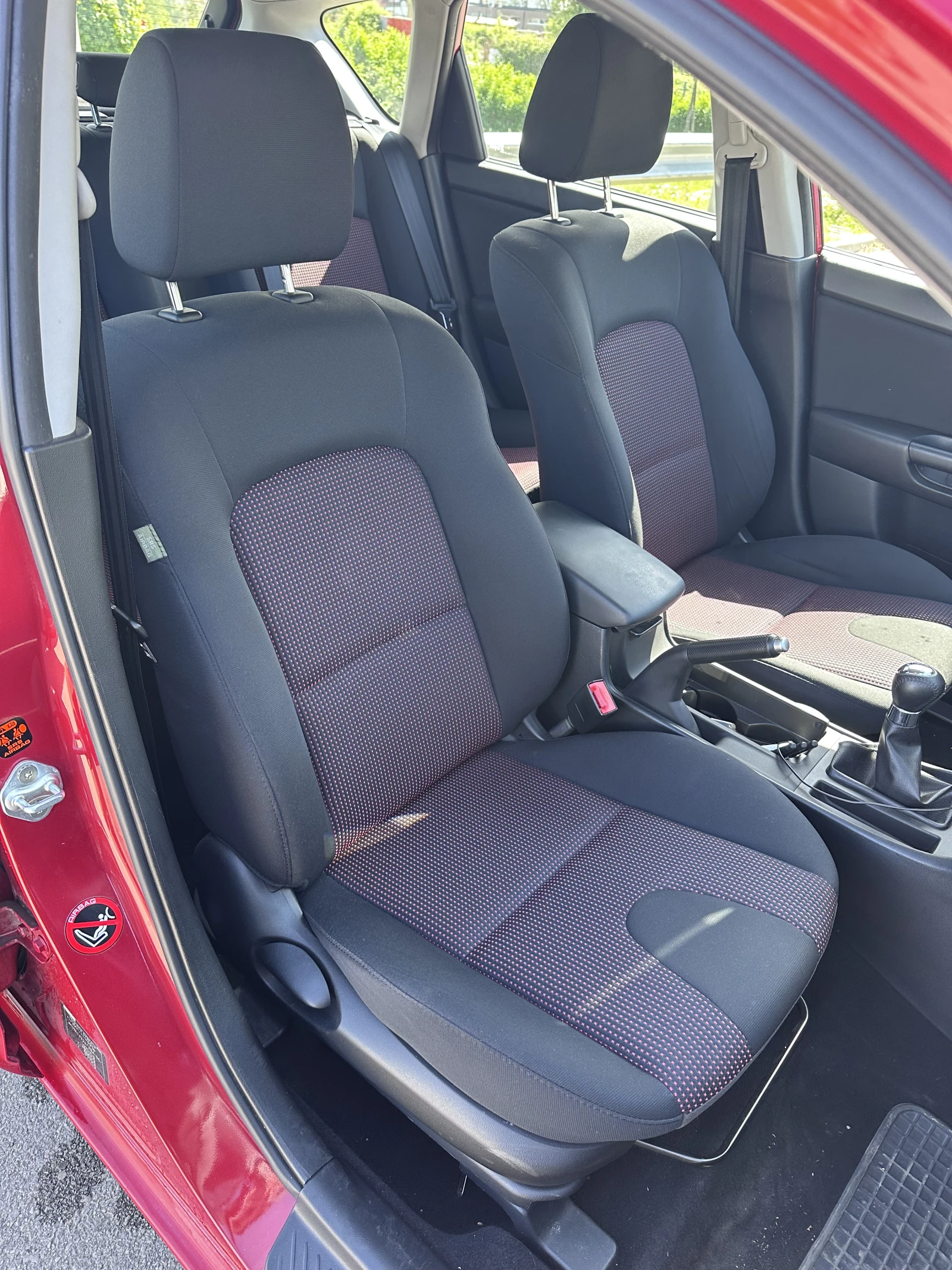 Mazda 3, снимка 7 - Автомобили и джипове - 54520338
