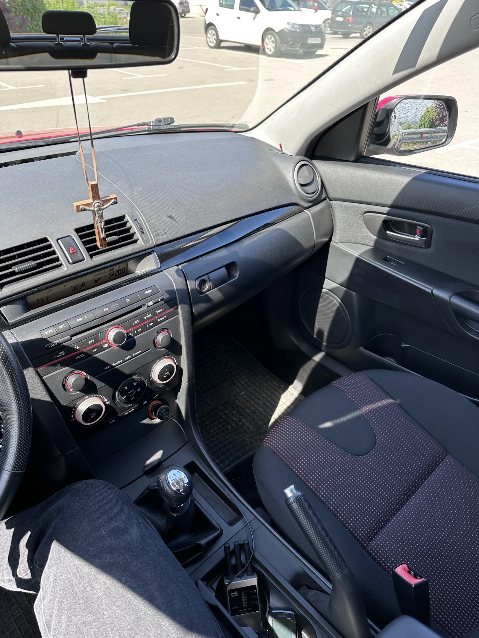 Mazda 3, снимка 12 - Автомобили и джипове - 54520338