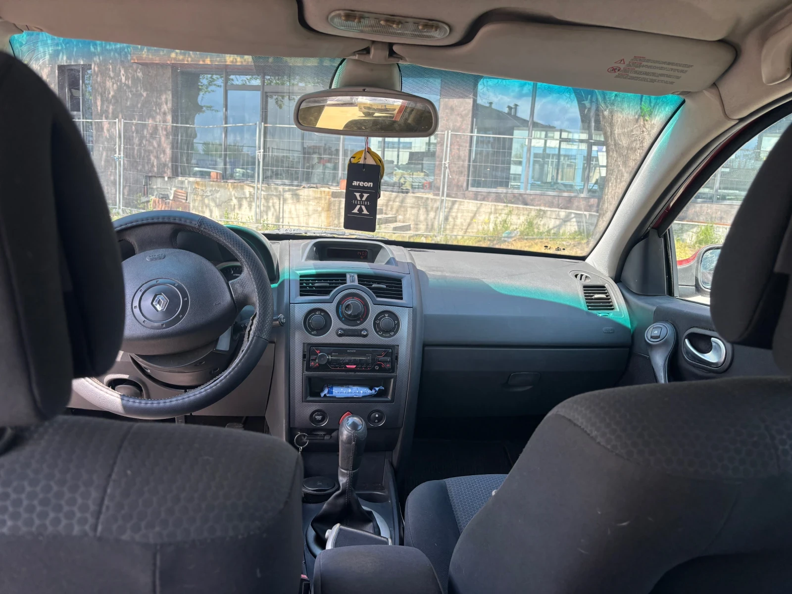 Renault Megane 2, снимка 8 - Автомобили и джипове - 54595729