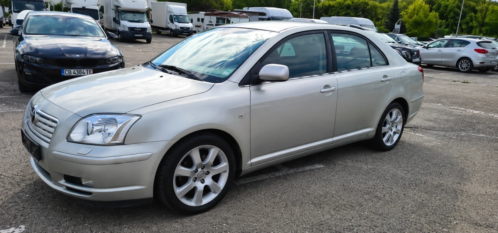 Toyota Avensis 2.0 бензин Холандия, снимка 6 - Автомобили и джипове - 54648210