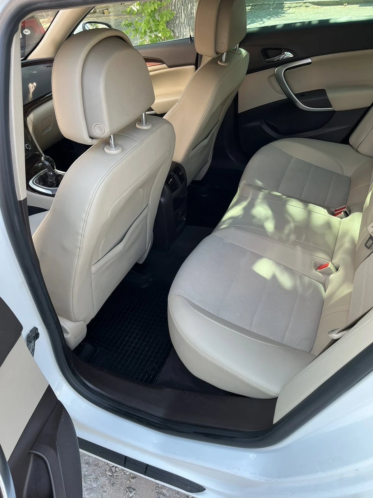 Opel Insignia, снимка 14 - Автомобили и джипове - 54932034