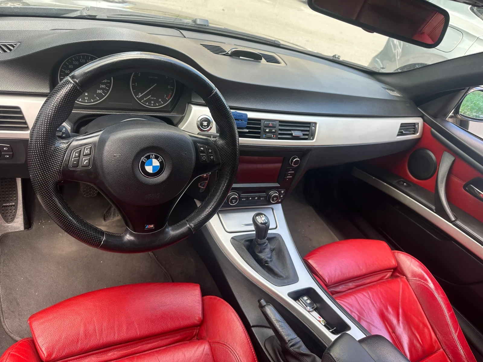 BMW 320 E92, снимка 8 - Автомобили и джипове - 55090331