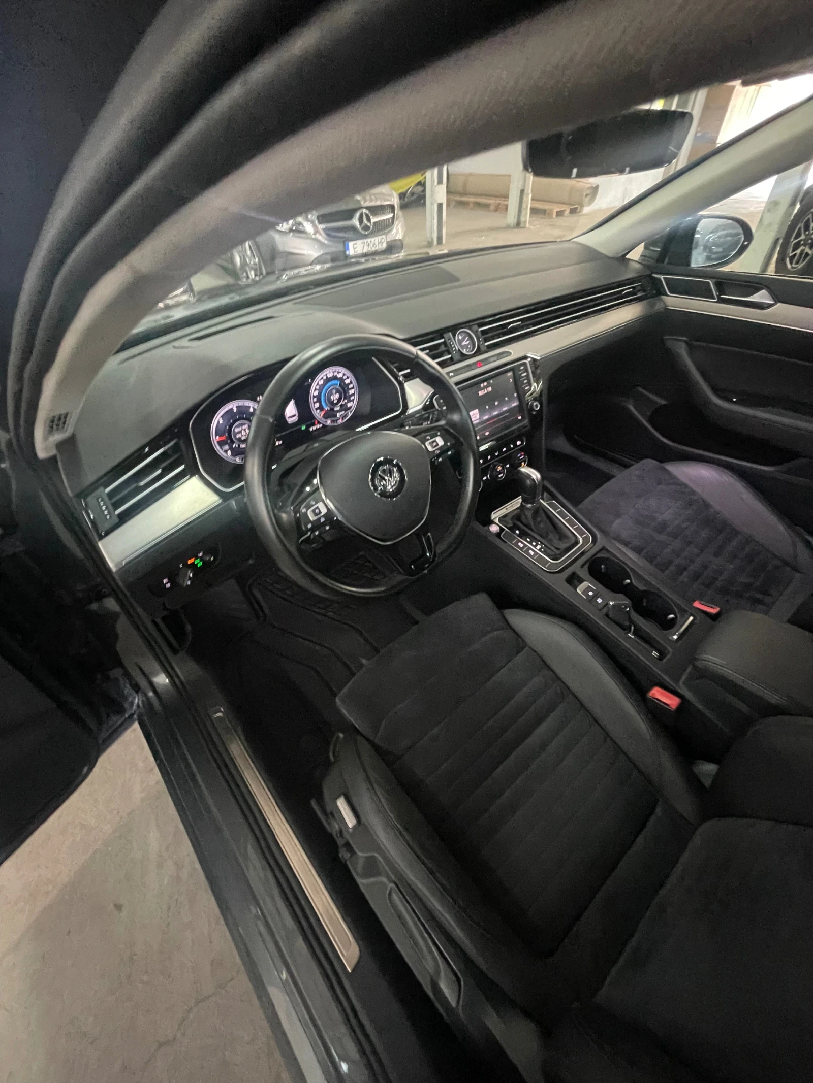 VW Passat 2.0tdi/4motion/камера/подгрев/лед адаптив/ФУЛЛ!!!, снимка 10 - Автомобили и джипове - 55270471
