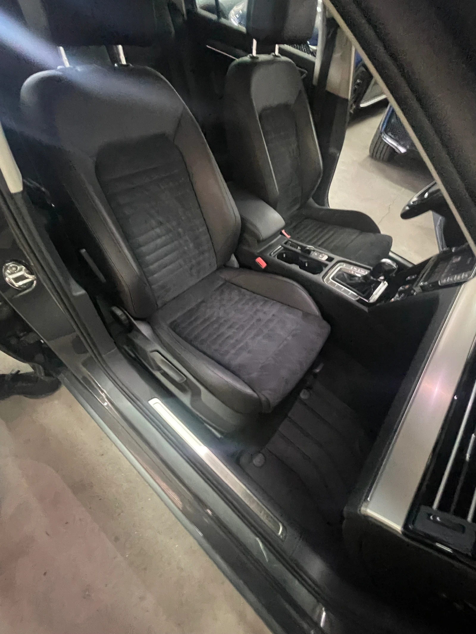 VW Passat 2.0tdi/4motion/камера/подгрев/лед адаптив/ФУЛЛ!!!, снимка 12 - Автомобили и джипове - 55270471