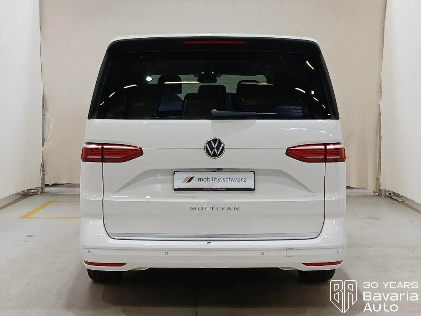VW Multivan Style lang DSG Easy Open Basic, снимка 3 - Автомобили и джипове - 55423901