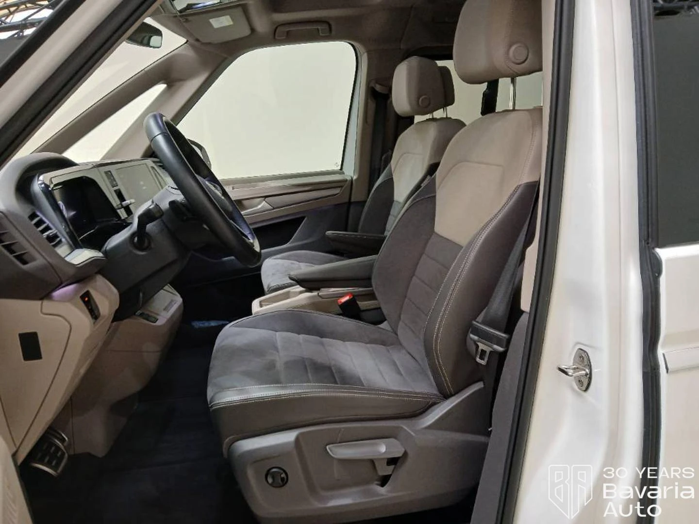 VW Multivan Style lang DSG Easy Open Basic, снимка 6 - Автомобили и джипове - 55423901
