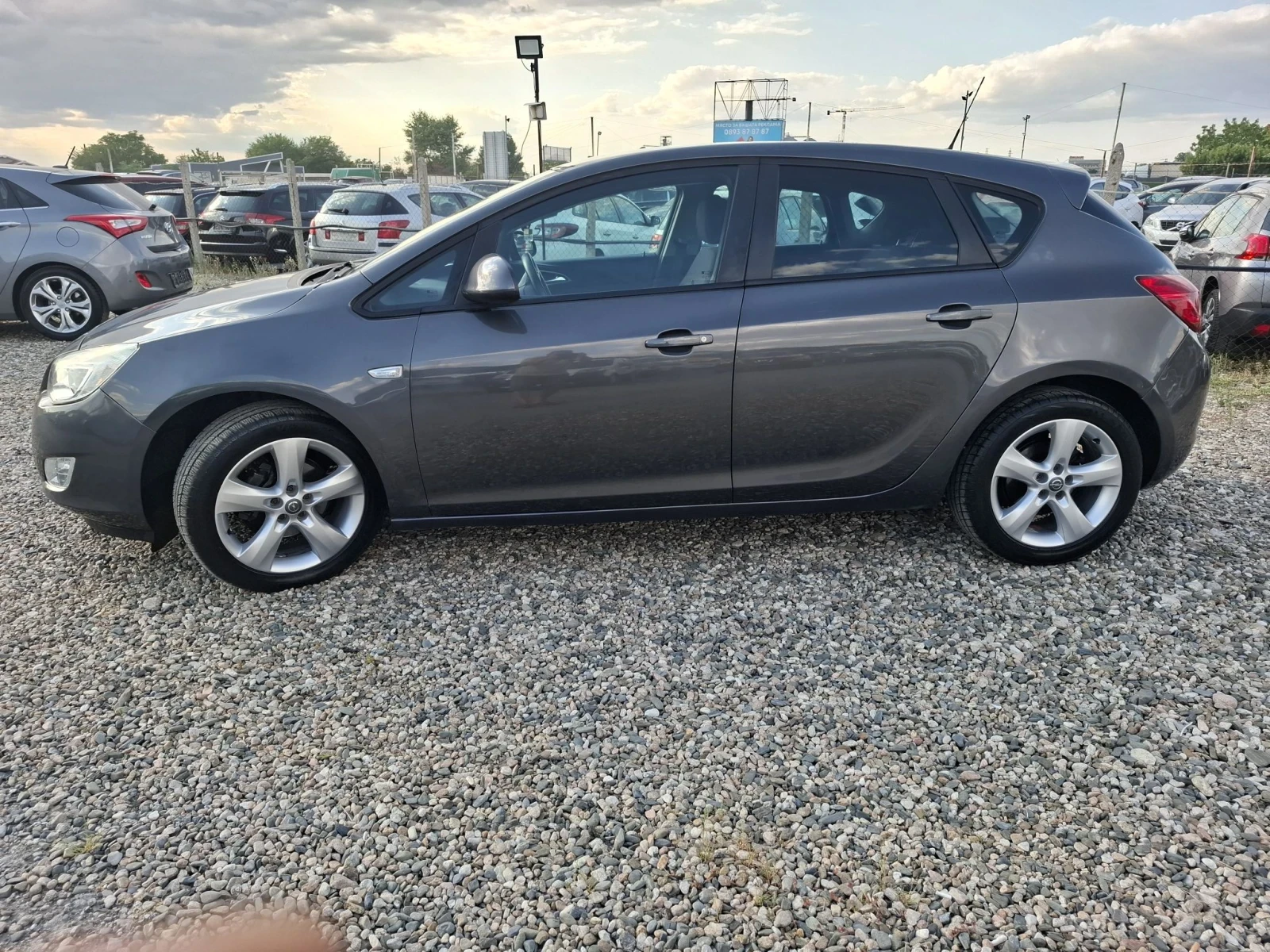 Opel Astra 1.6i  116k.c. Evro 5, снимка 6 - Автомобили и джипове - 55666404
